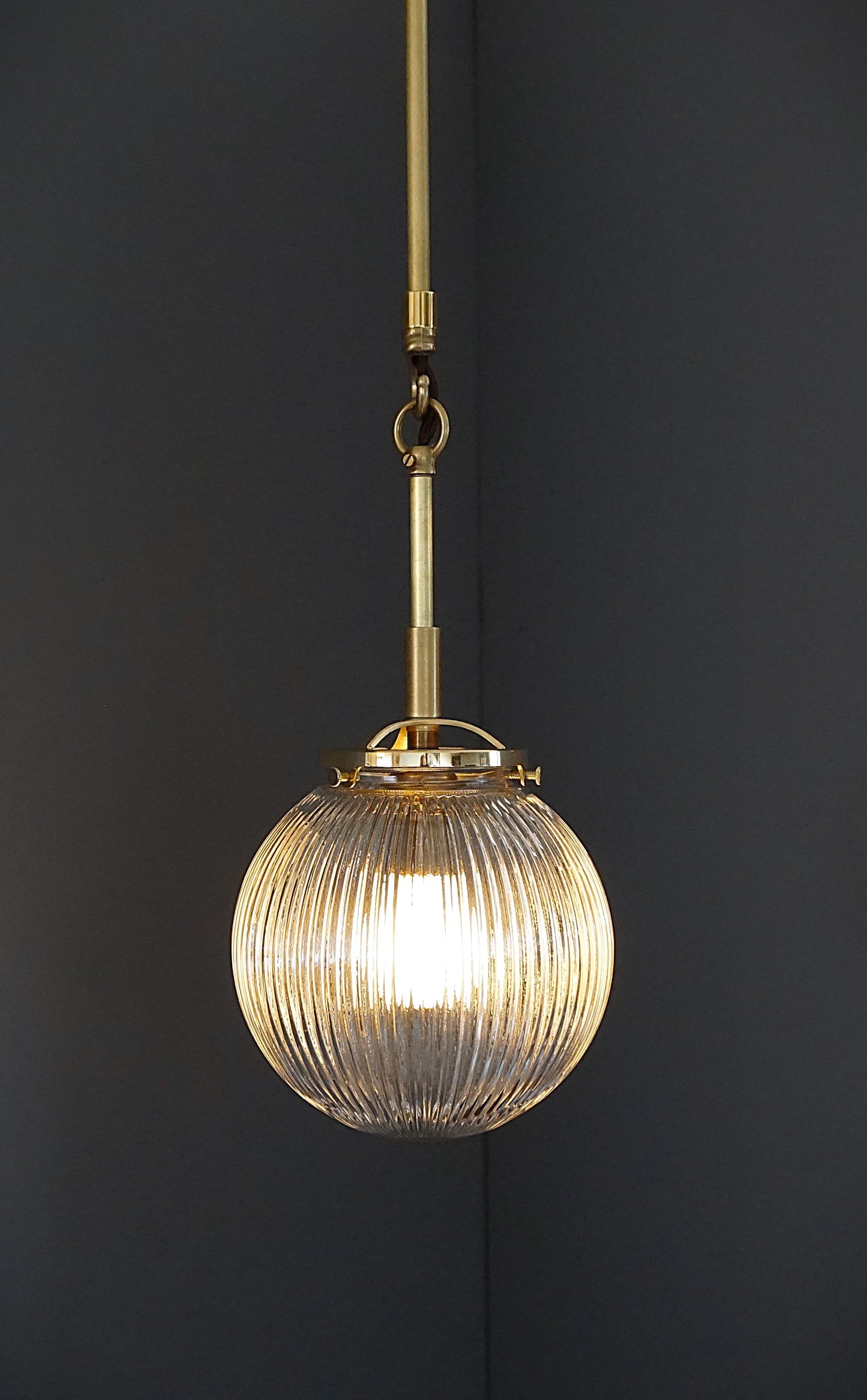 The Belleza Pendant Light