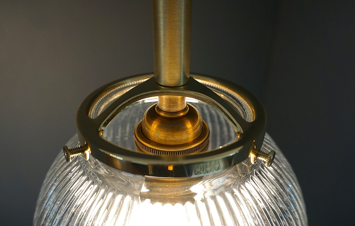 The Belleza Pendant Light